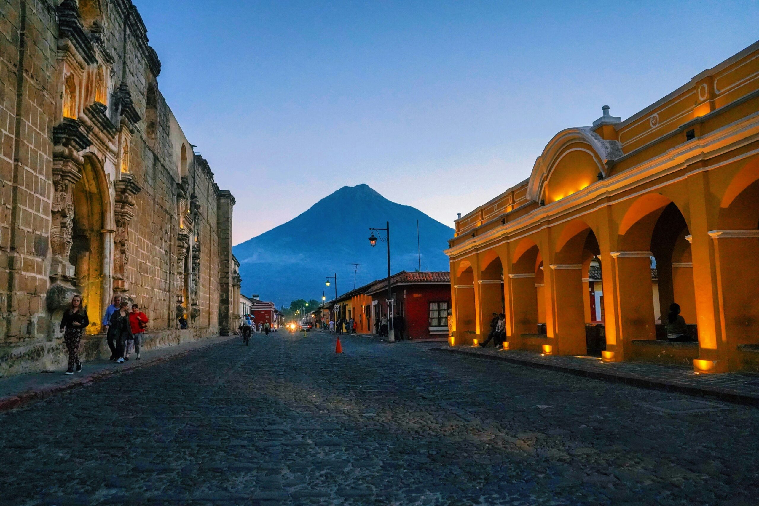 9 lugares increíbles para explorar en Antigua Guatemala.