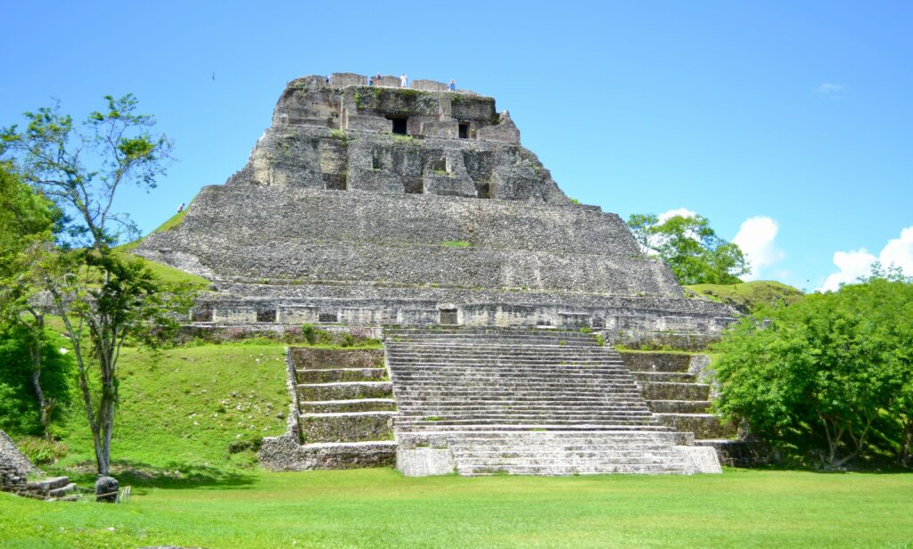 Belice_ruinas_mayasjpg