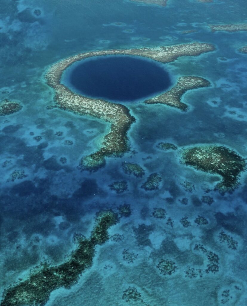 Belize_hoyo_azul